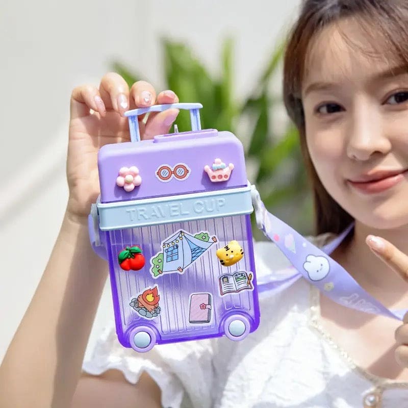 Briefcase Travel Cup, 450ml Plastic Water Cup with Straw Briefcase Shape Kids Water Bottle, Portable Drinking Cup for Girls Boys School, Easy to Carry Sports Bottles for Girls and Boys Briefcase Travel Cup, 450ml Plastic Water Cup with Straw Briefcase Shape Kids Water Bottle, Portable Drinking Cup for Girls Boys School, Easy to Carry Sports Bottles for Girls and Boys
